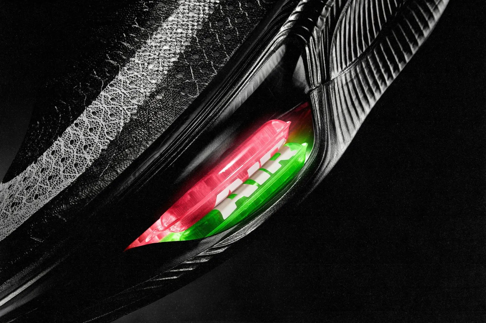 Close-up of the Nike Apex midsole window showing the Air Zoom units